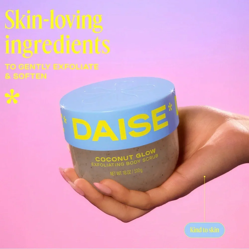 DAISE Exfoliating Body Scrub in Coconut Glow